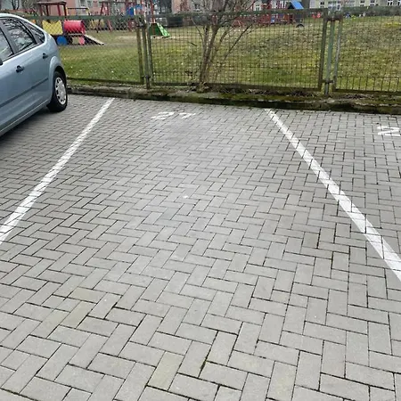 Close To 1 * קולובז'ג