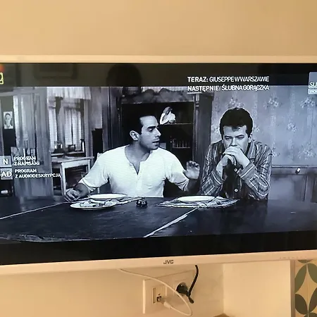 Close To 1 דירה *