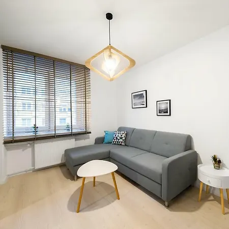 Close To 1 Apartment *